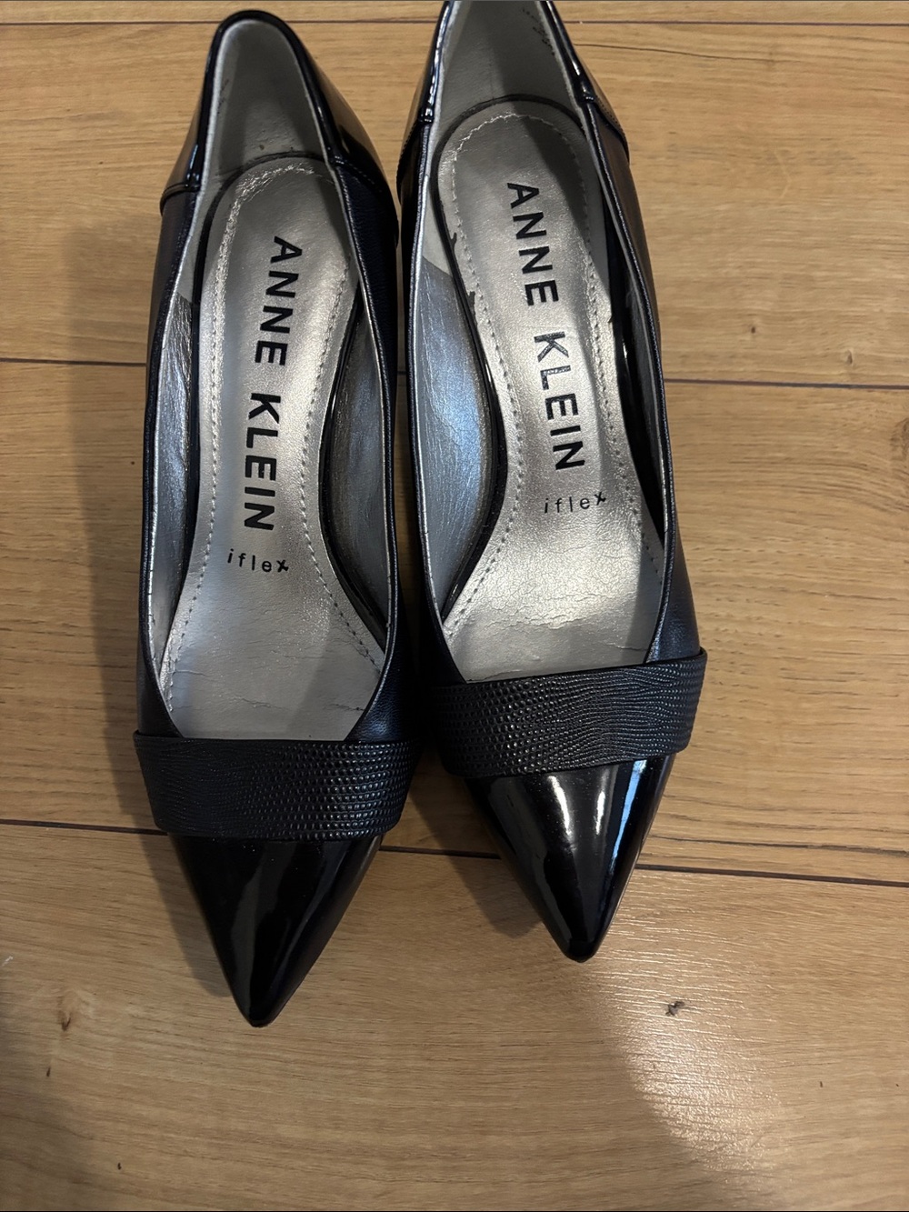 Anne Klein Black Pointed Toe iFlex Pumps